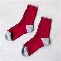 ［コロモナチューレ］パイルコンビソックスL 薔薇レッド