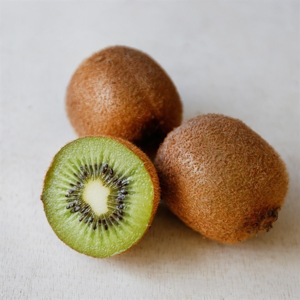 【自然栽培】小川栄三さん キウイフルーツ 250g◆